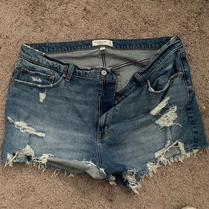Never worn: Curve Love Denim Shorts